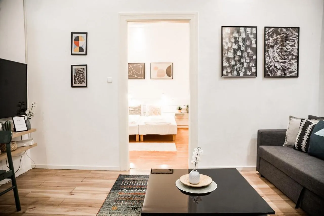 Kazincy Suites Stylish -Szimpla Kert Hungary
