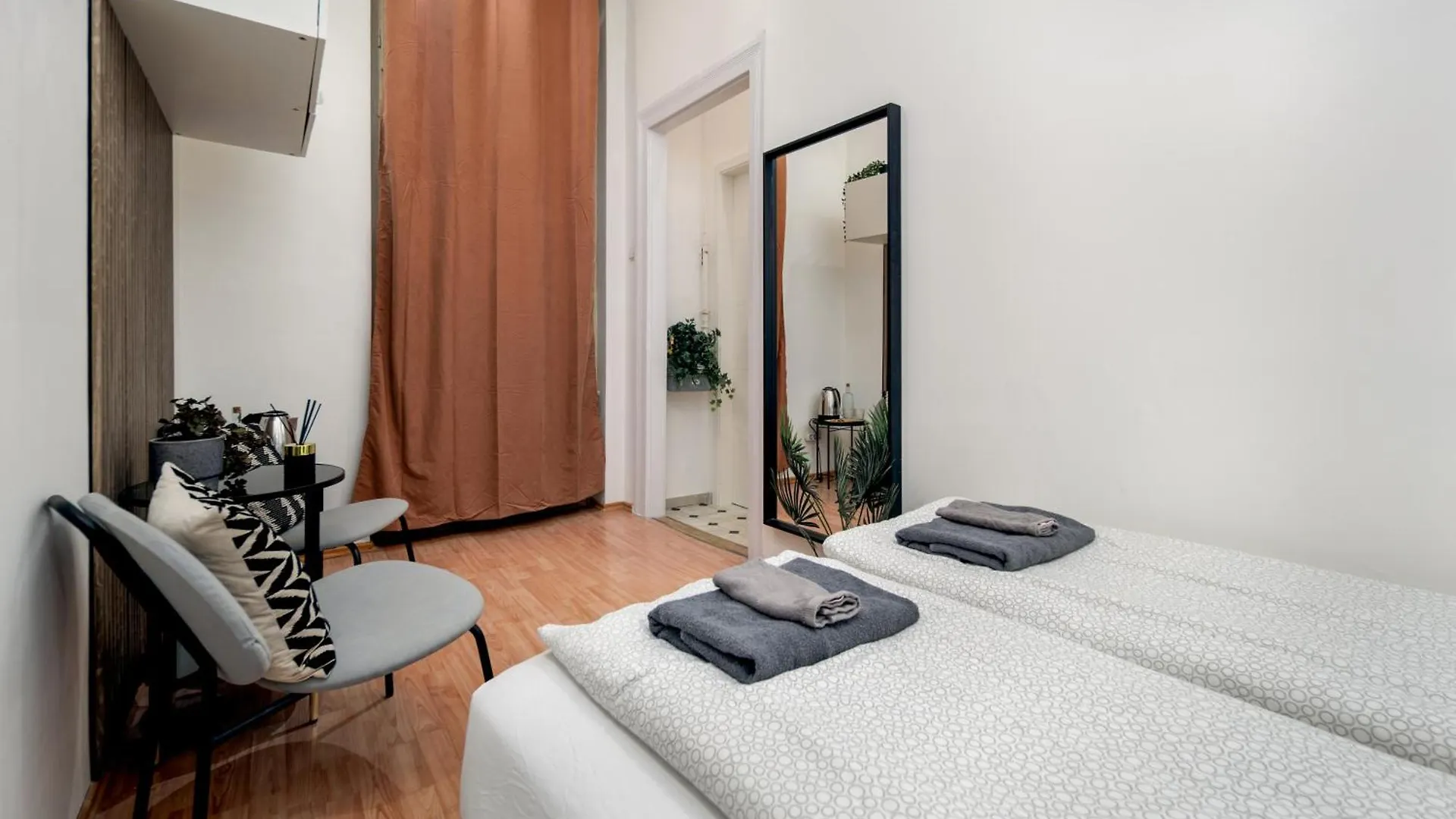 Kazincy Suites -Szimpla Kert 1Br Budapest